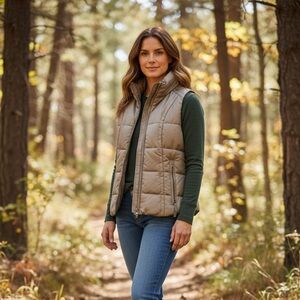 Eddie Bauer Women's Tan Puffer Vest Goose down outdoor hiking full zip xs